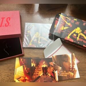 Taylor Swift The Life of a Showgirl DELUXE CD It's Frightening